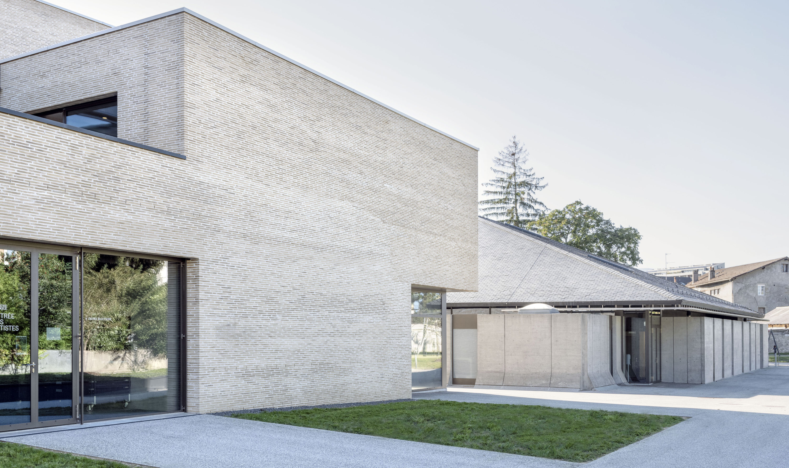 1104-Theatre_salle_carouge-facades_arriere-©Vincent_Jendly-3