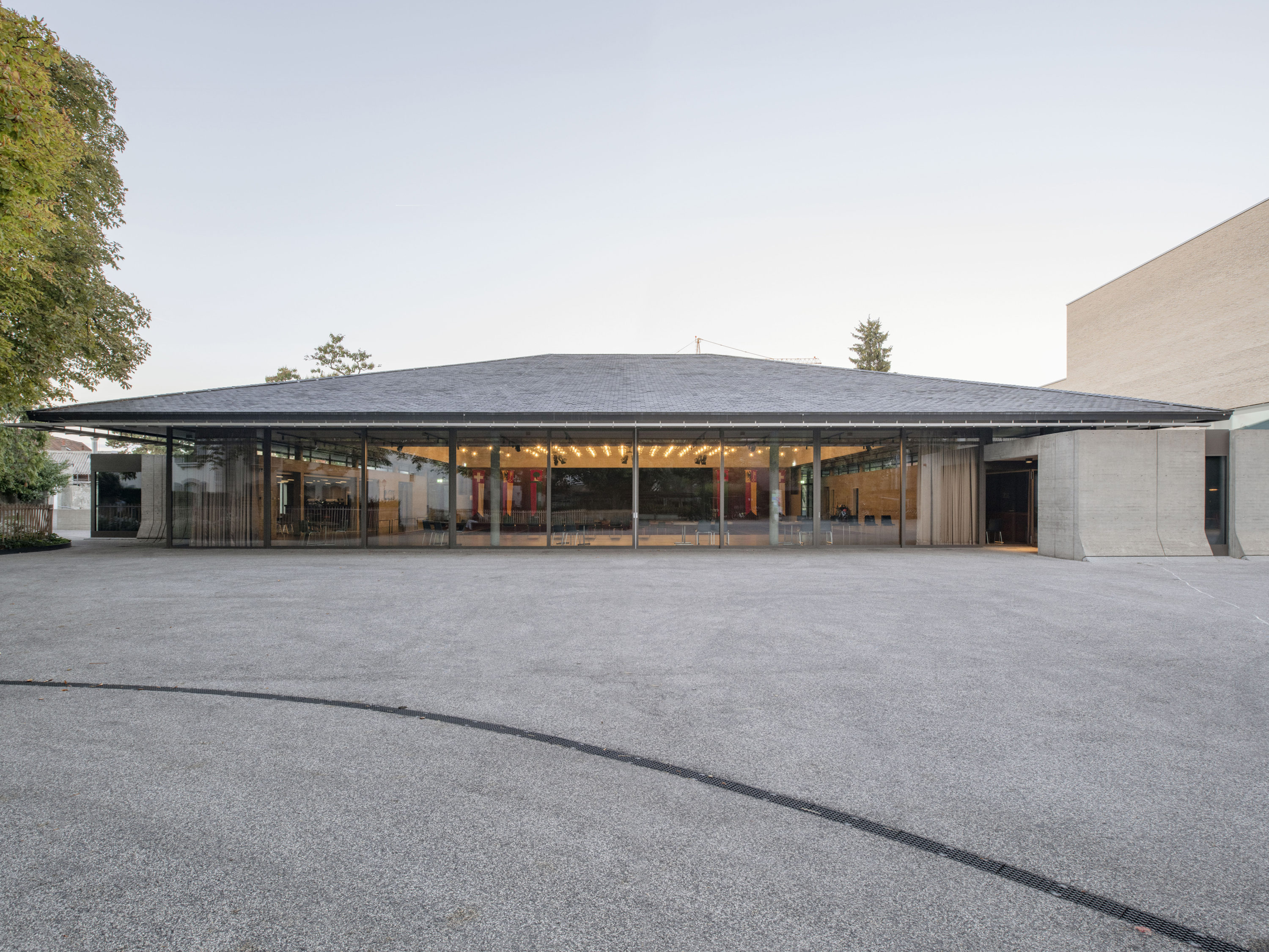 1104-Theatre_salle_carouge-facade-©Vincent_Jendly-9