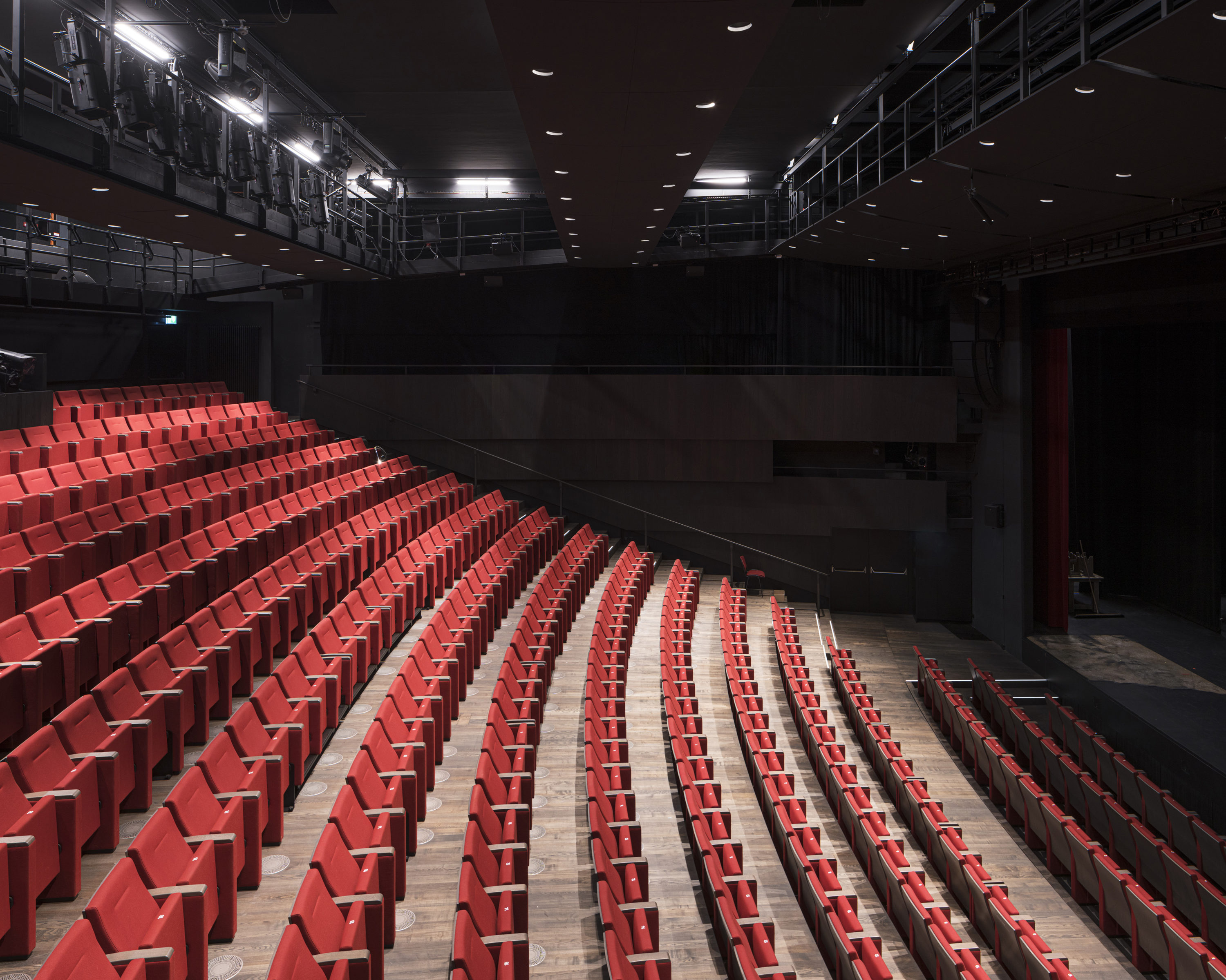 1104-Theatre_salle_carouge-interieur_salle-©Vincent_Jendly-13