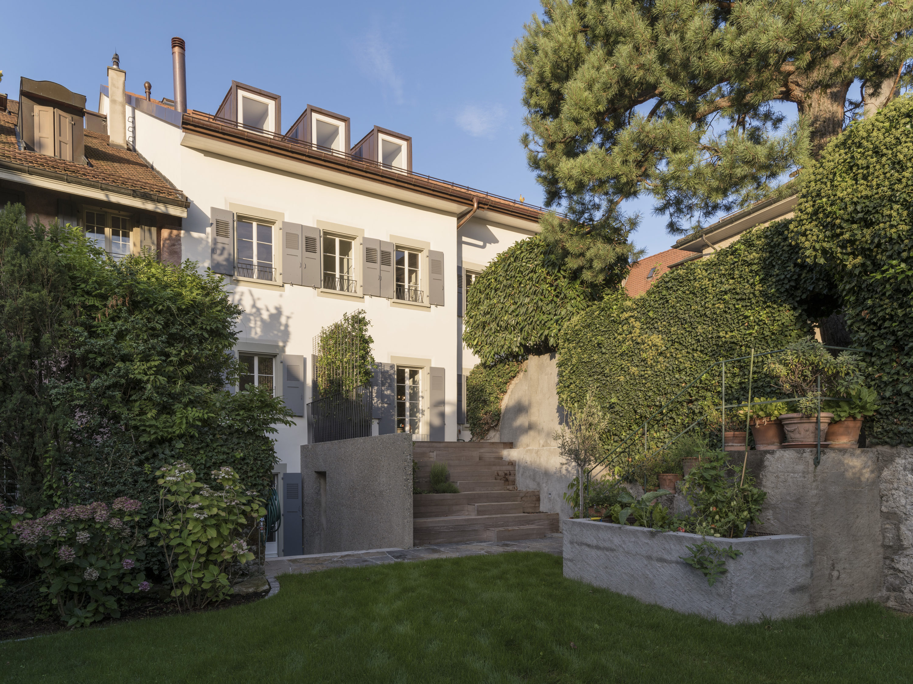 1207-Maison_Cully-exterieur_jardin-©Matthieu_Gafsou-2