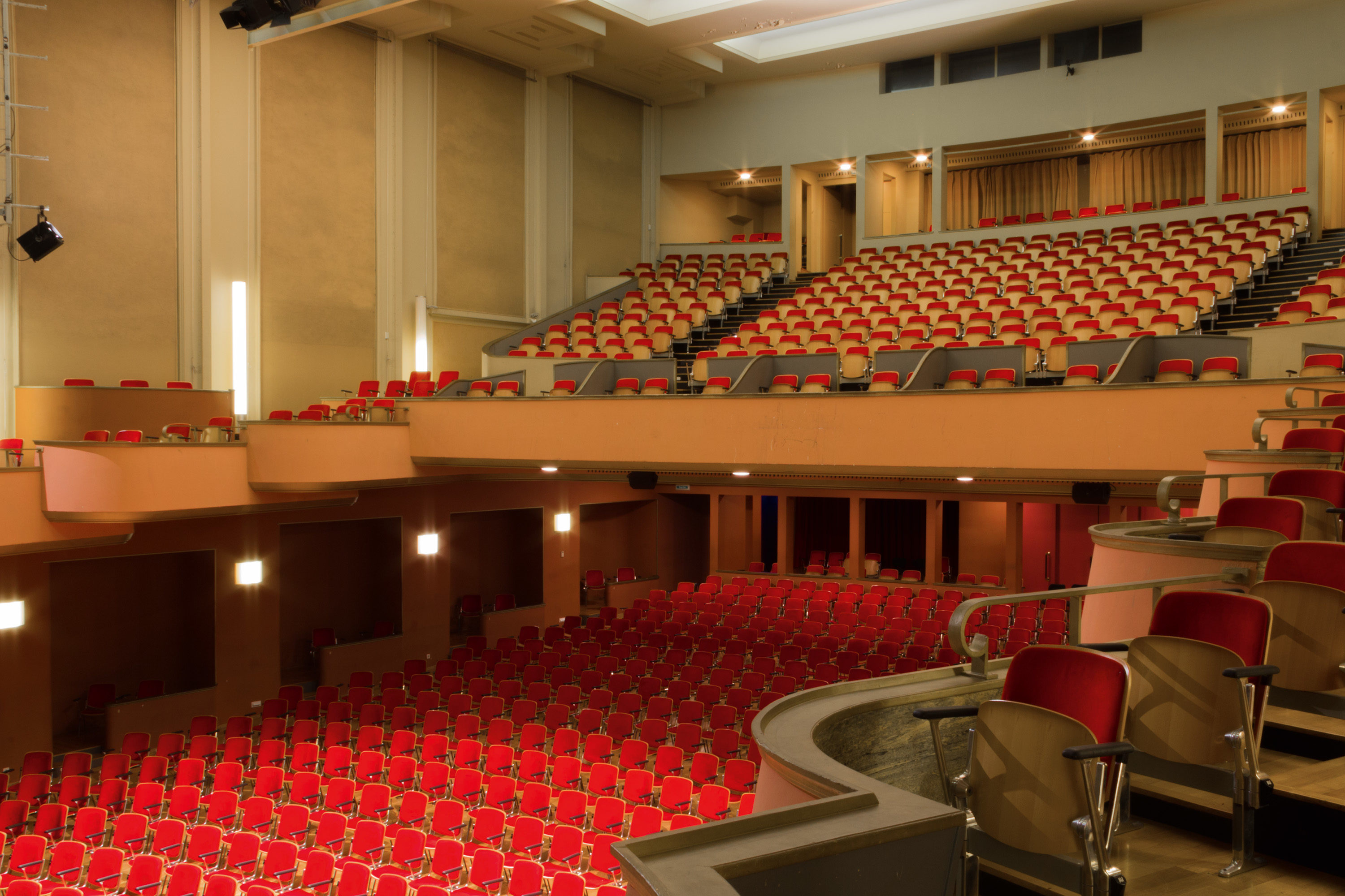 0431-salle_metropole-interieur-©Boris_fernandez-2